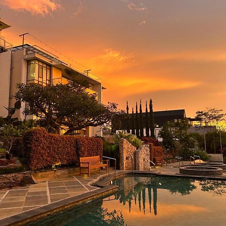 Roemah Asri Villa - Resor Dago Pakar Bandung Exterior photo