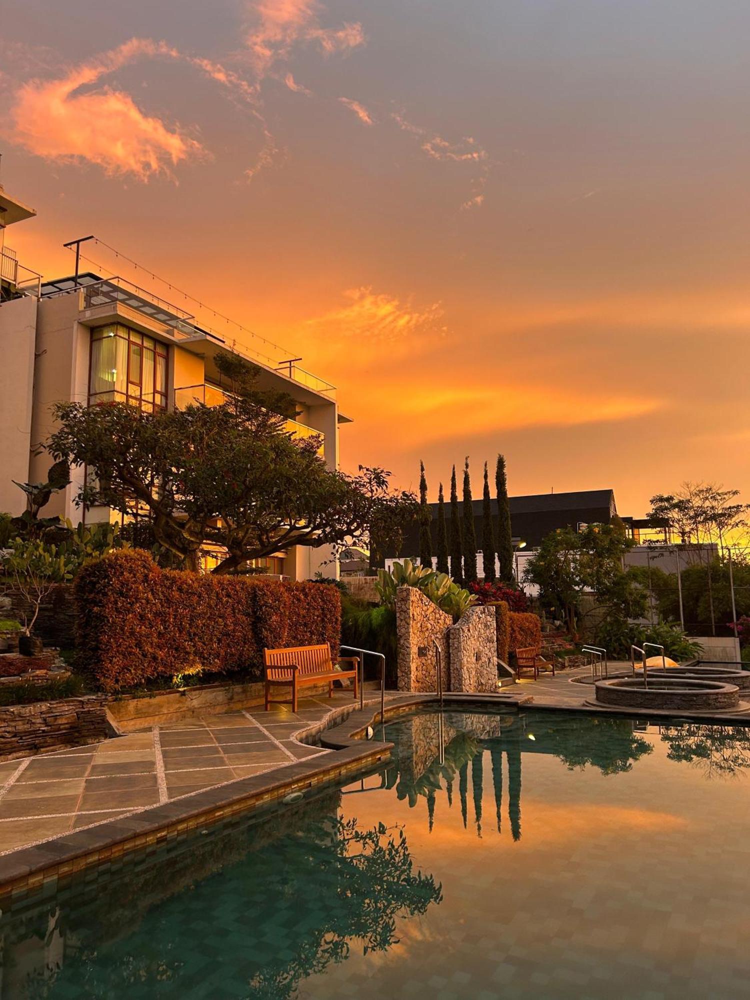 Roemah Asri Villa - Resor Dago Pakar Bandung Exterior photo
